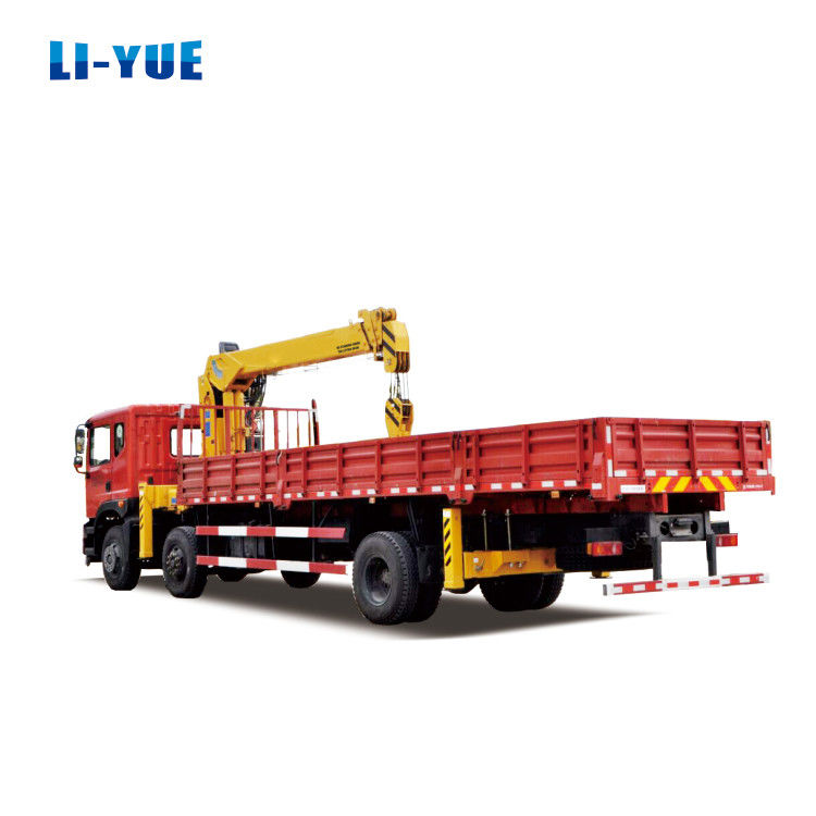 7 - 20 Ton Telescopic Boom Truck Mounted Lorry Crane Max. Lifting Height Of 20.7m