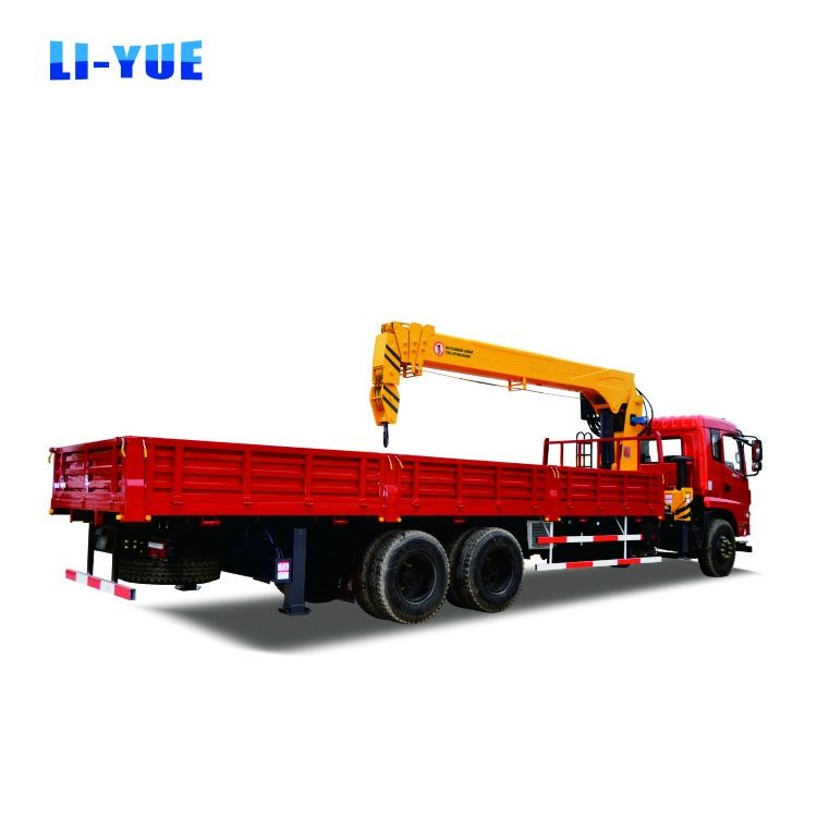 2500 Kg Weight CDW 6X4 12 Ton Truck Mounted Crane With Euro 3 Engine