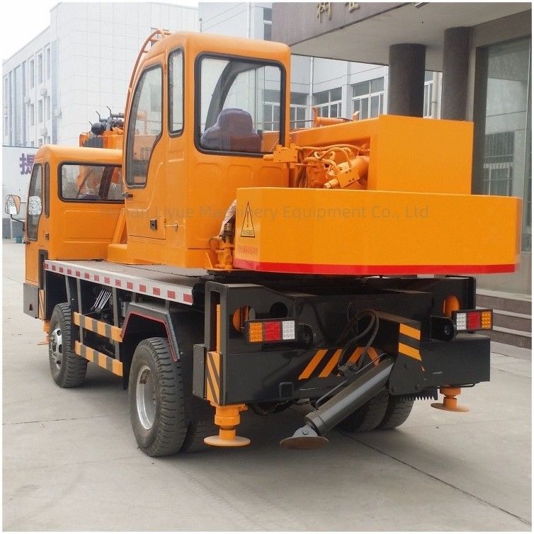 12000kg Rated Loading Capacity Chassis Crane With Hengli Hydraulic Valve And 1989-3329mm Span