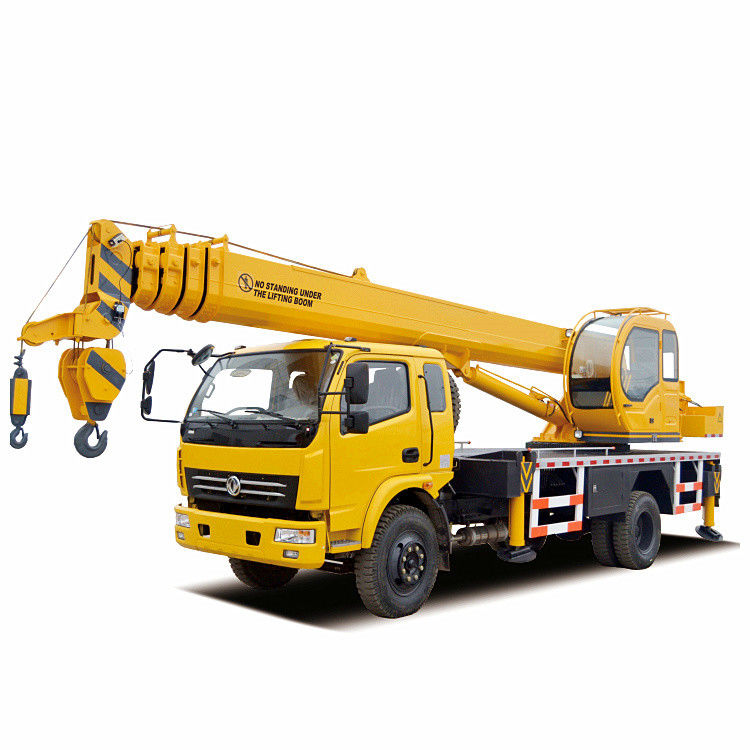 MOOG Hydraulic Cylinder 6 Ton Mobile Truck Crane With 5 Sections Arm Smooth Operation