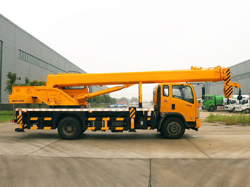 10 Ton Mobile Crane in with Max. Lifting Height 36m and 30T.M Rated Lifting Moment
